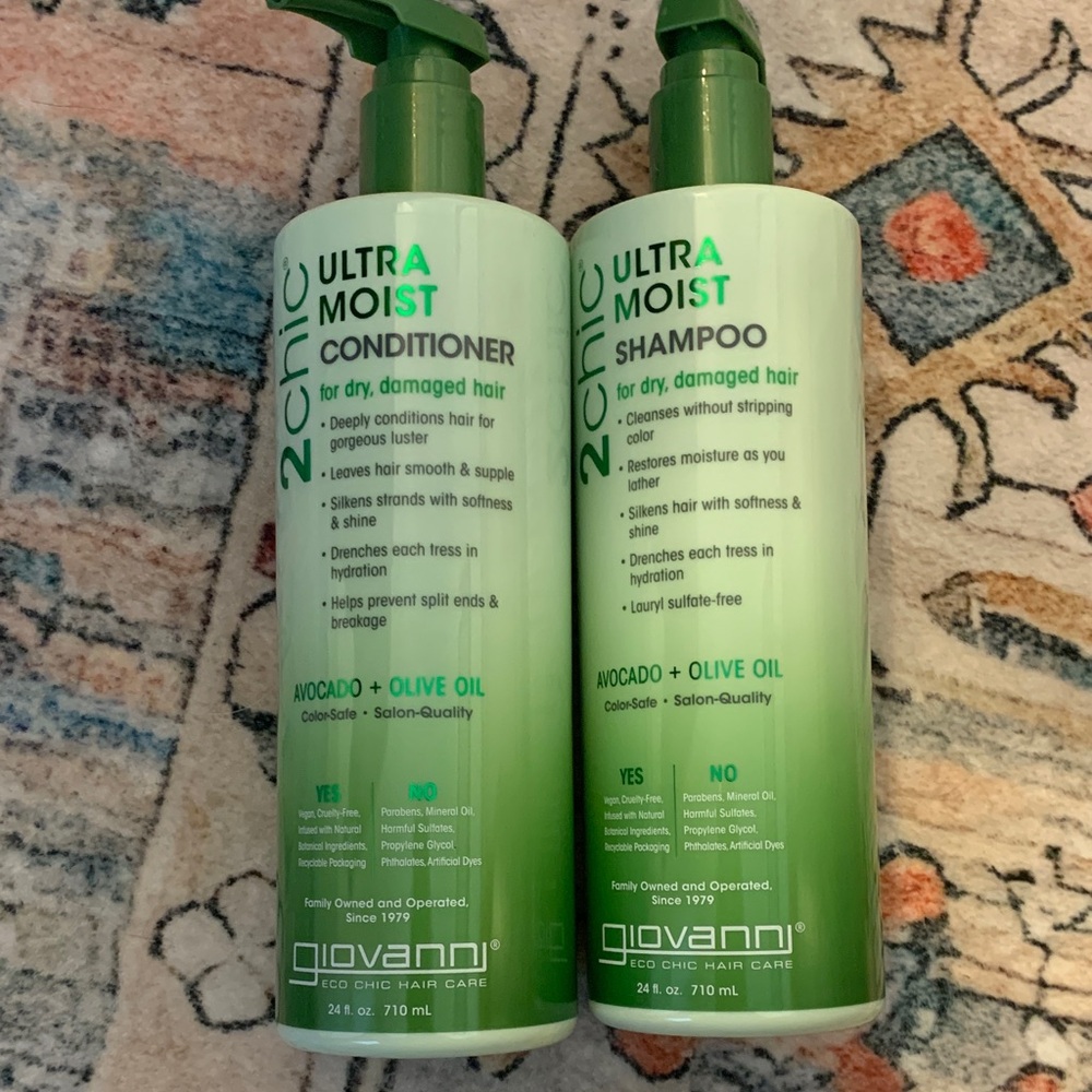 2chic Ultra Moist Shampoo and Conditioner Set - Green